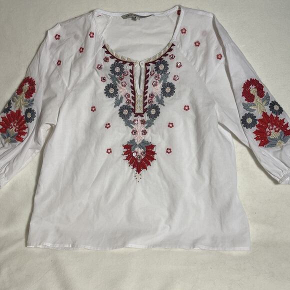 Women’s White Embroidered Bell Sleeve Slit Front Top Small - Picture 1 of 10